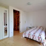 豪特科尼斯堡度假屋 *
