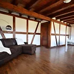 豪特科尼斯堡度假屋 公寓 *